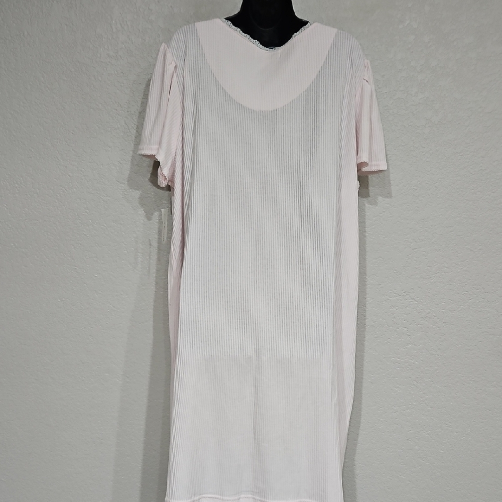 Miss Elaine | NWT Women's Light Pink Short Sleeve Embroidered Lace Nightgown 3X - Picture 6 of 12